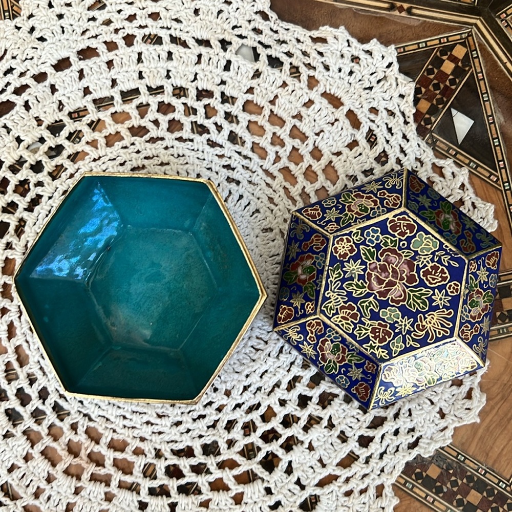Colorful Floral Decorative Box - Picture 9 of 17